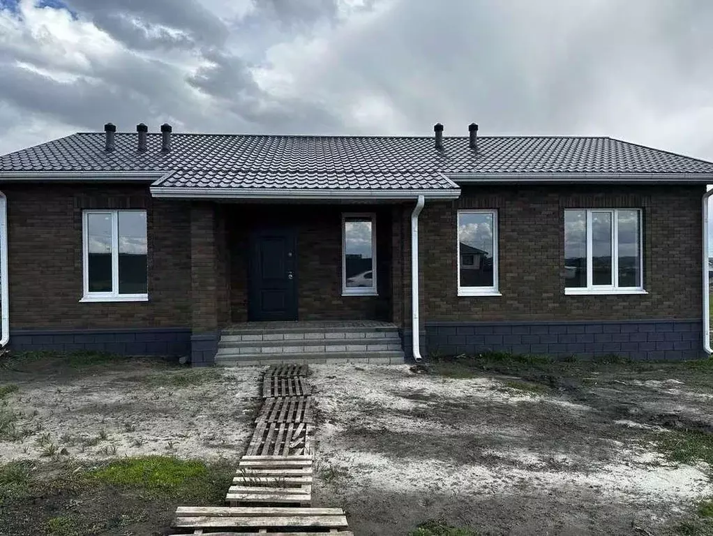 Дом в Белгородская область, Белгородский район, Разумное рп ул. ... - Фото 1