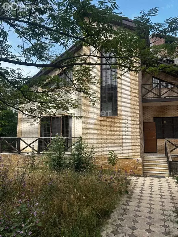Дом в Махачкала, микрорайон Караман-6 (145.8 м) - Фото 1