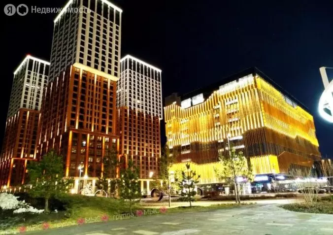 4-комнатная квартира: Тюмень, улица Тимофея Чаркова, 93 (88 м) - Фото 1