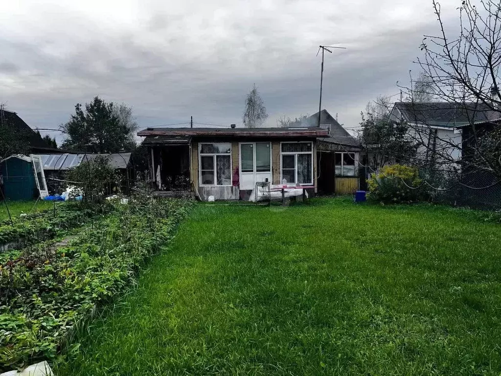 Участок в Ленинградская область, Шлиссельбург Кировский район, ... - Фото 1