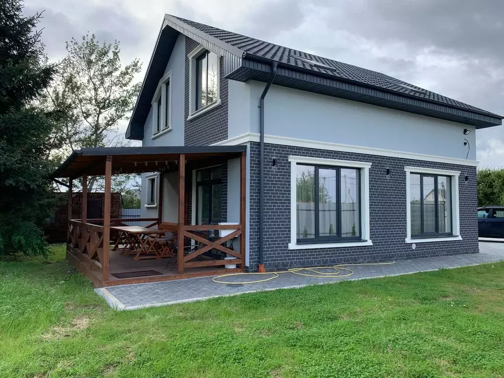 Дом в Калининградская область, Гурьевский муниципальный округ, пос. ... - Фото 1