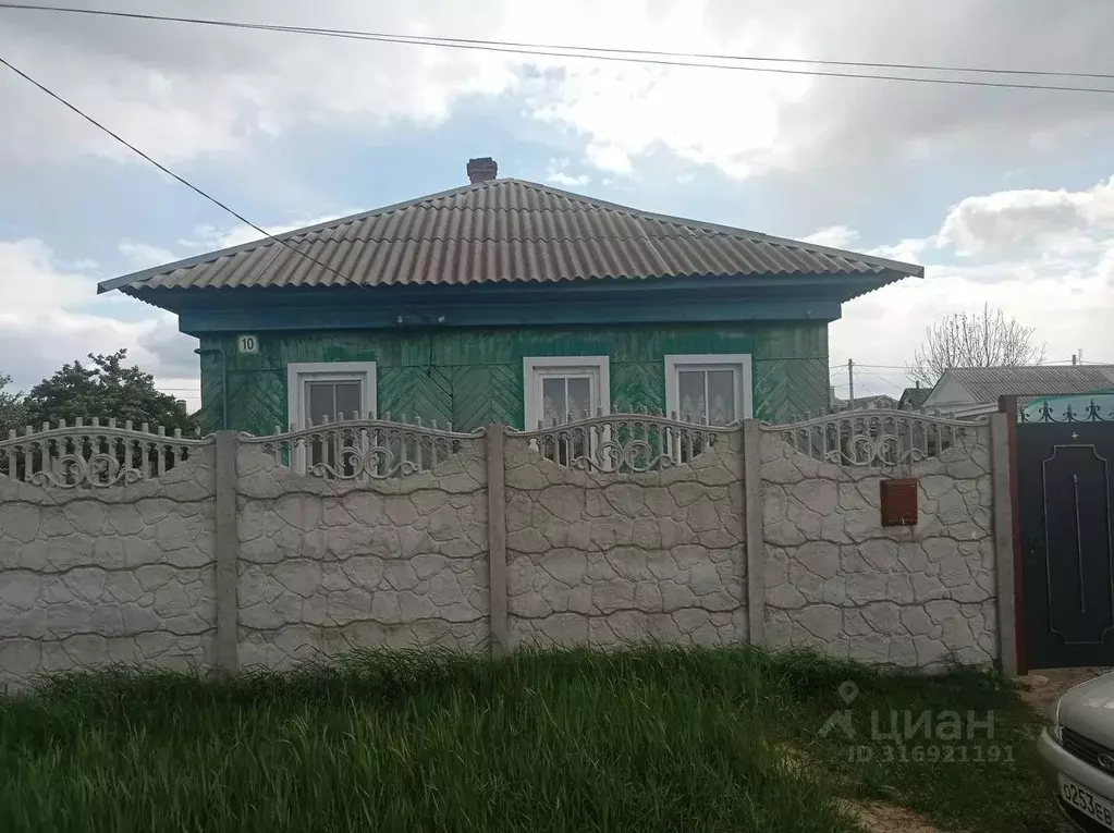 Дом в Волгоградская область, Михайловка Новостройка мкр, ул. Стройная ... - Фото 1