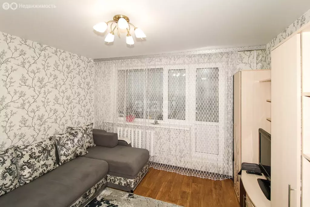 2-комнатная квартира: Тюмень, улица Бабарынка, 16Б (35 м) - Фото 2