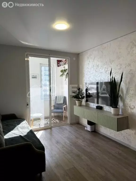 1-комнатная квартира: Тюмень, Краснооктябрьская улица, 14 (41 м) - Фото 1