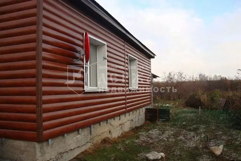 Дом в Кемеровская область, Топки Алма-Атинская ул. (56 м) - Фото 1
