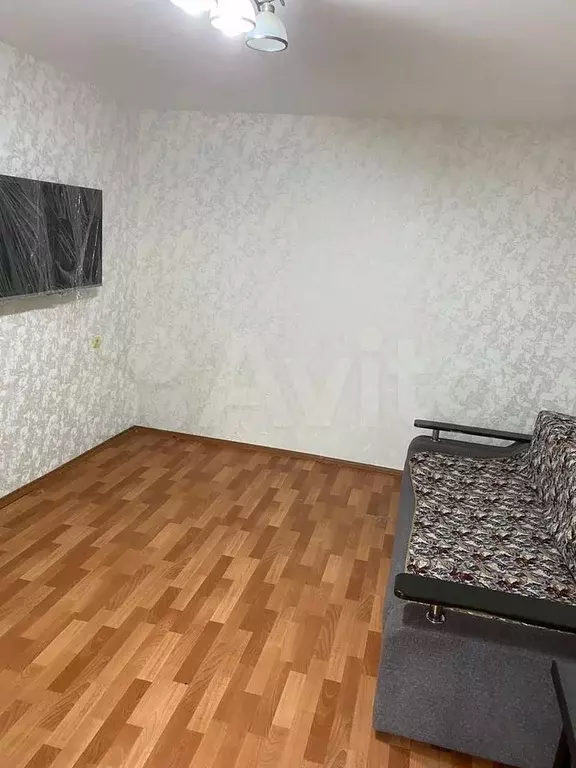 2-к. квартира, 50 м, 1/9 эт. - Фото 1