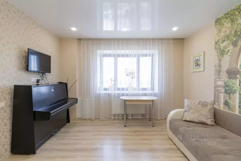 2-к кв. Тюменская область, Тюмень Харьковская ул., 68 (81.2 м) - Фото 1