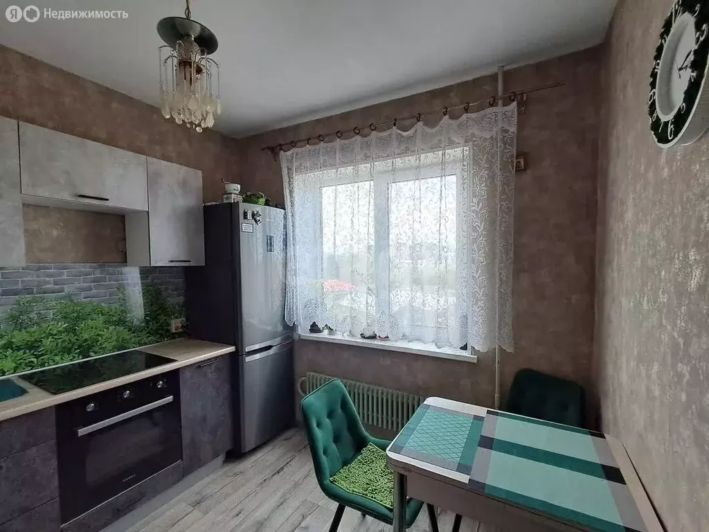 2-комнатная квартира: Озерск, улица Монтажников, 54 (57.3 м) - Фото 0