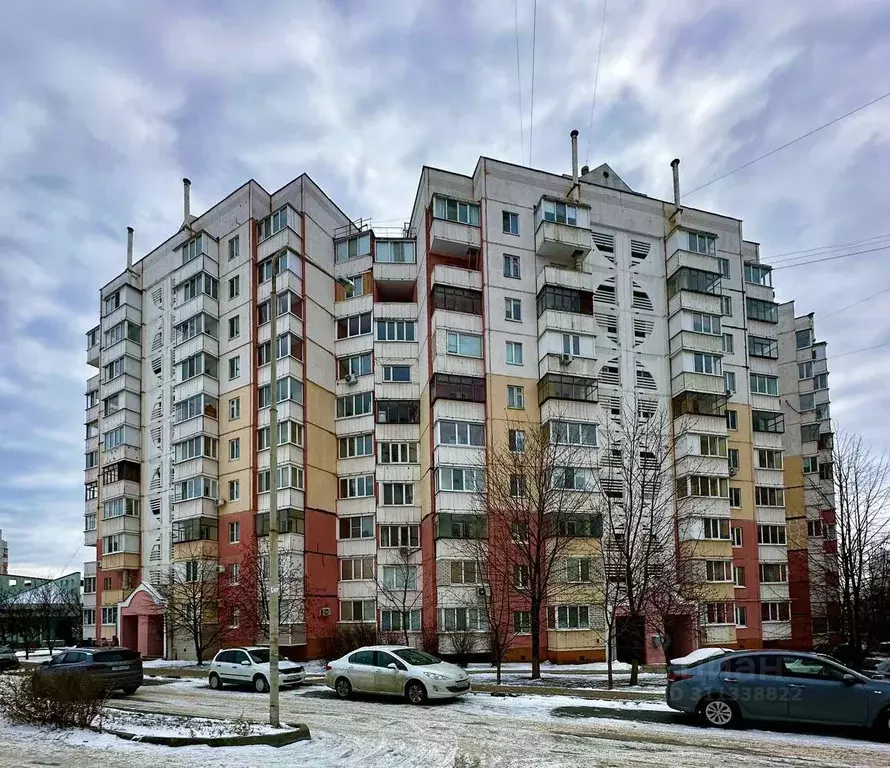 3-к кв. Белгородская область, Белгород ул. Есенина, 38 (68.7 м) - Фото 0