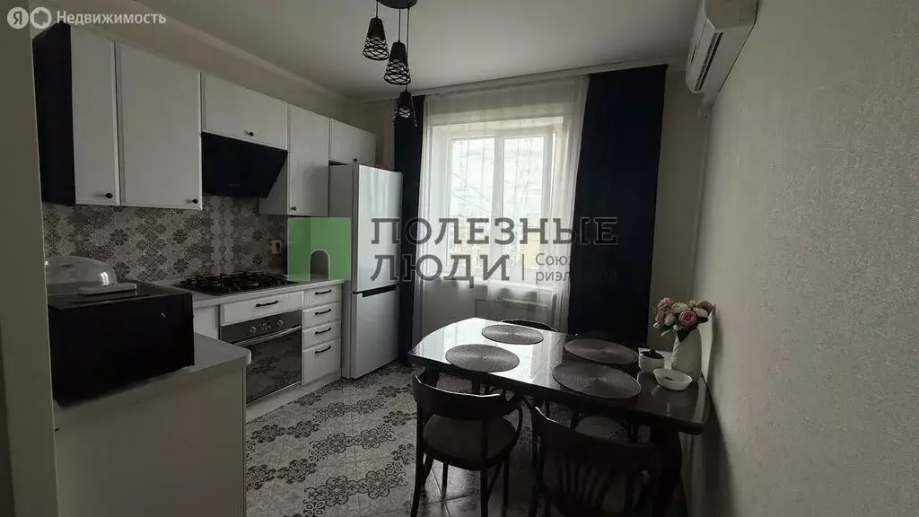 3-комнатная квартира: Белгород, бульвар Юности, 19 (71.4 м) - Фото 0
