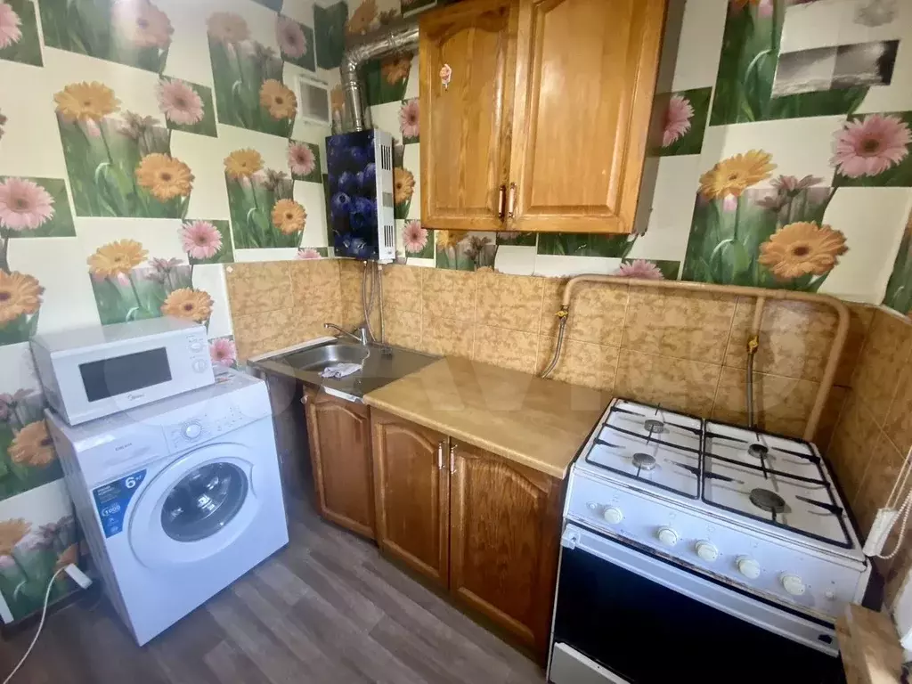 5-к. квартира, 30 м, 5/5 эт. - Фото 1