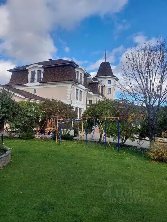 Коттедж в Свердловская область, Сысертский муниципальный округ, с. ... - Фото 1