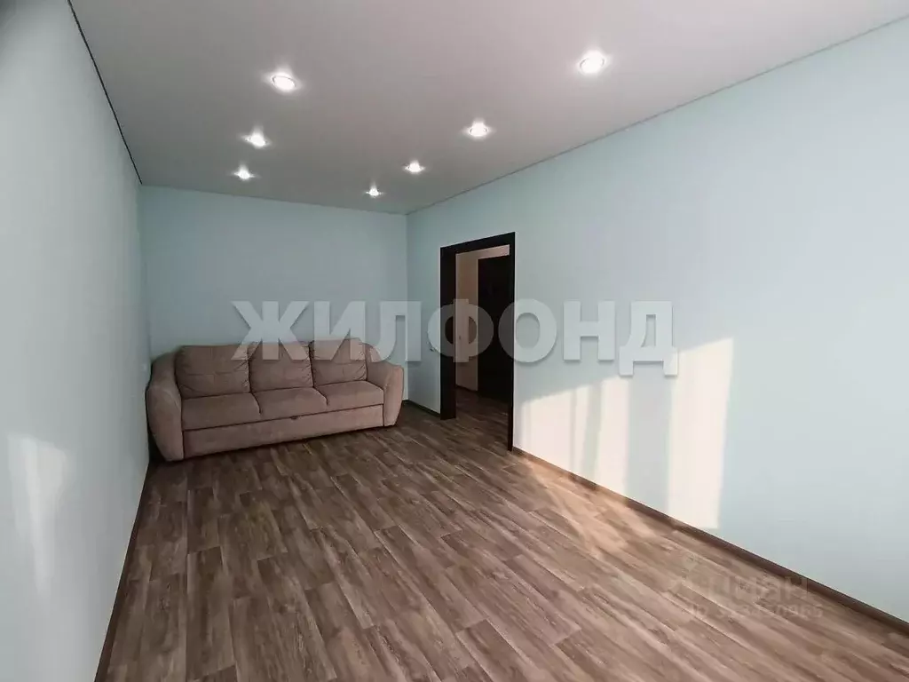 3-к кв. Хакасия, Абакан ул. Генерала Тихонова, 6 (78.0 м) - Фото 1
