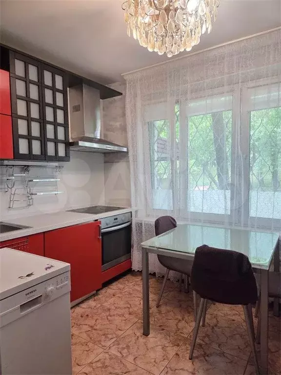 2-к. квартира, 56 м, 1/9 эт. - Фото 0