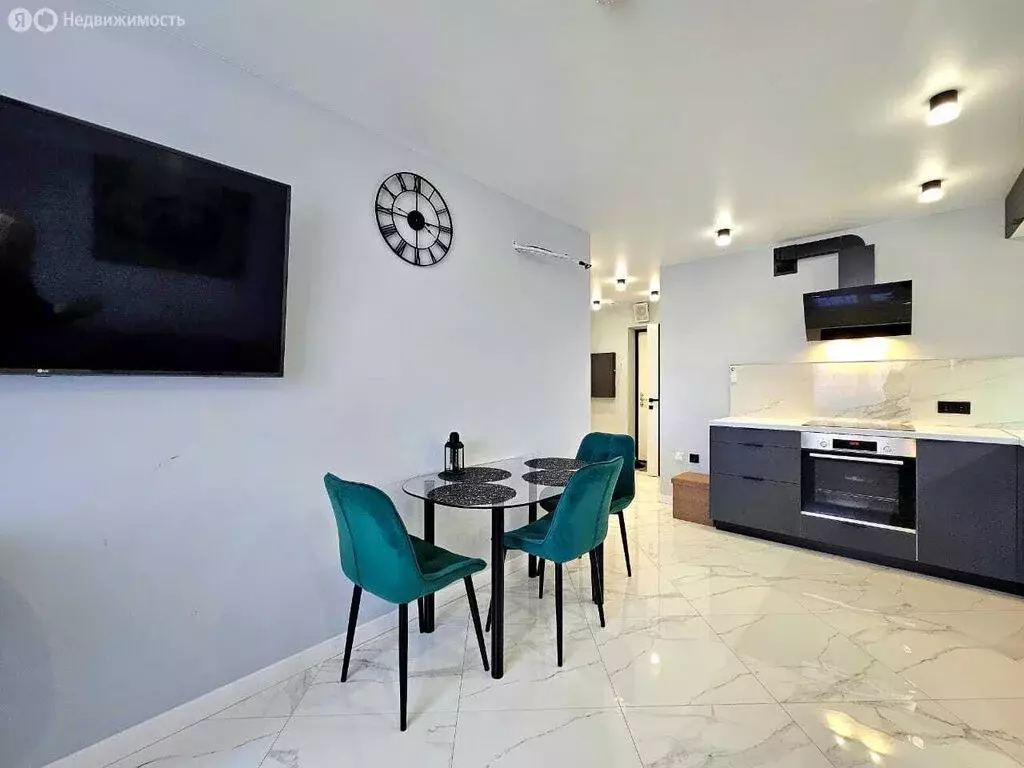 3-комнатная квартира: Екатеринбург, улица Краснолесья, 10/4 (72 м) - Фото 1