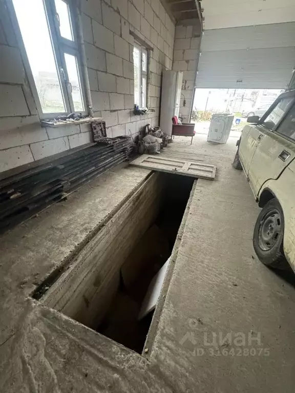 Гараж в Смоленская область, Ярцево пер. Чернышевского, 11 (61 м) - Фото 0