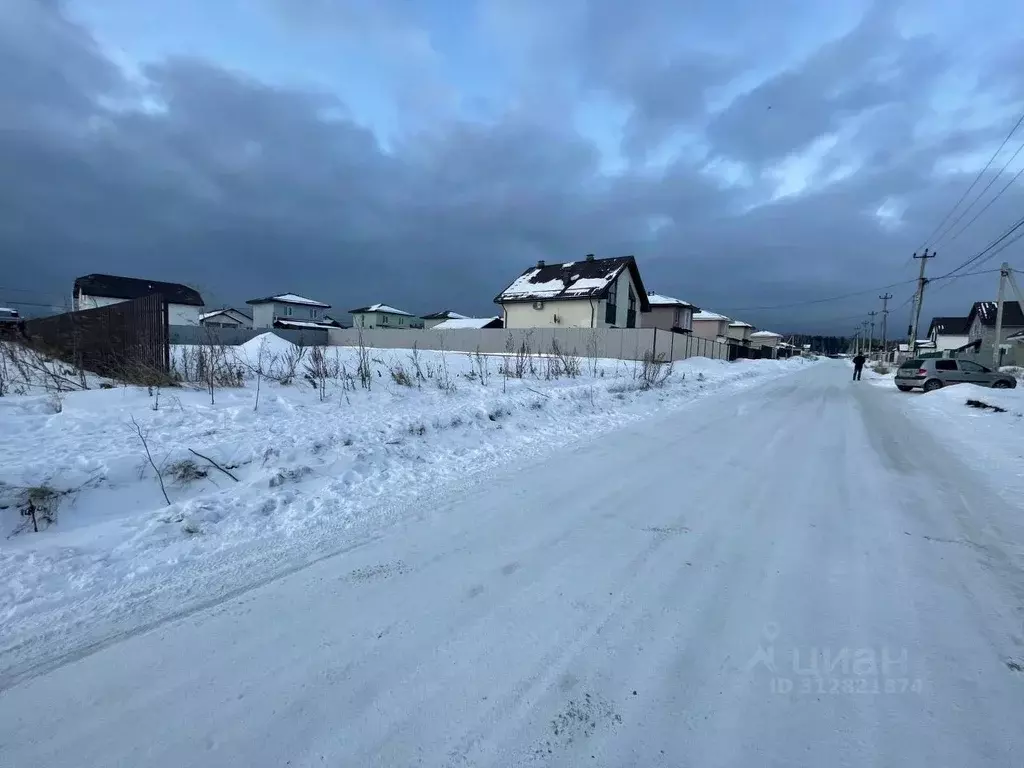 Участок в Свердловская область, Белоярский городской округ, пос. ... - Фото 1