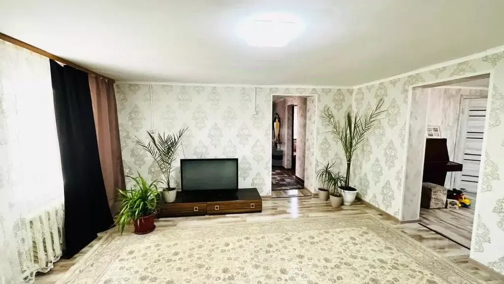 Дом в Оренбургская область, Илекский район, с. Кардаилово Советская ... - Фото 1