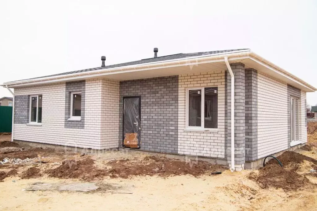 Дом в Волгоградская область, Краснослободск Среднеахтубинский район, ... - Фото 0