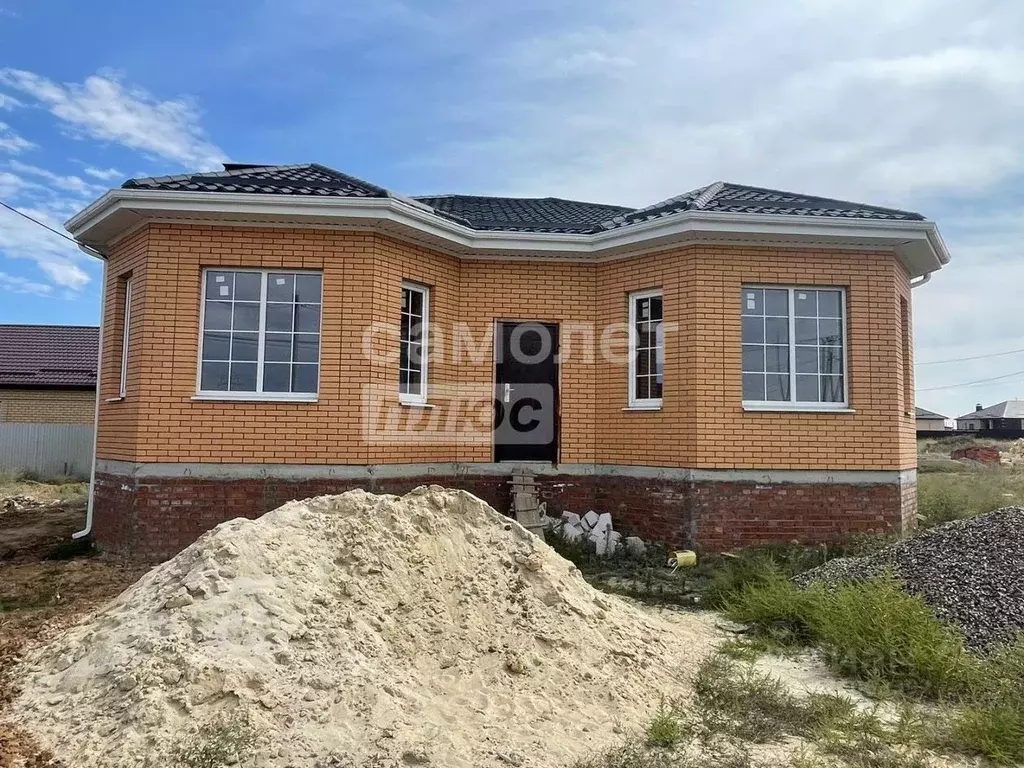 Дом в Калмыкия, Элиста просп. Имени Петра Анацкого, 112 (133 м) - Фото 1