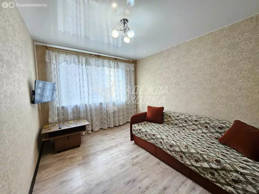 1-комнатная квартира: Находка, улица Пирогова, 60Б (30 м) - Фото 0