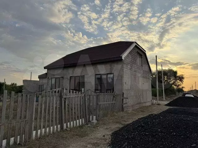 Дом 200 м на участке 4 сот. - Фото 0