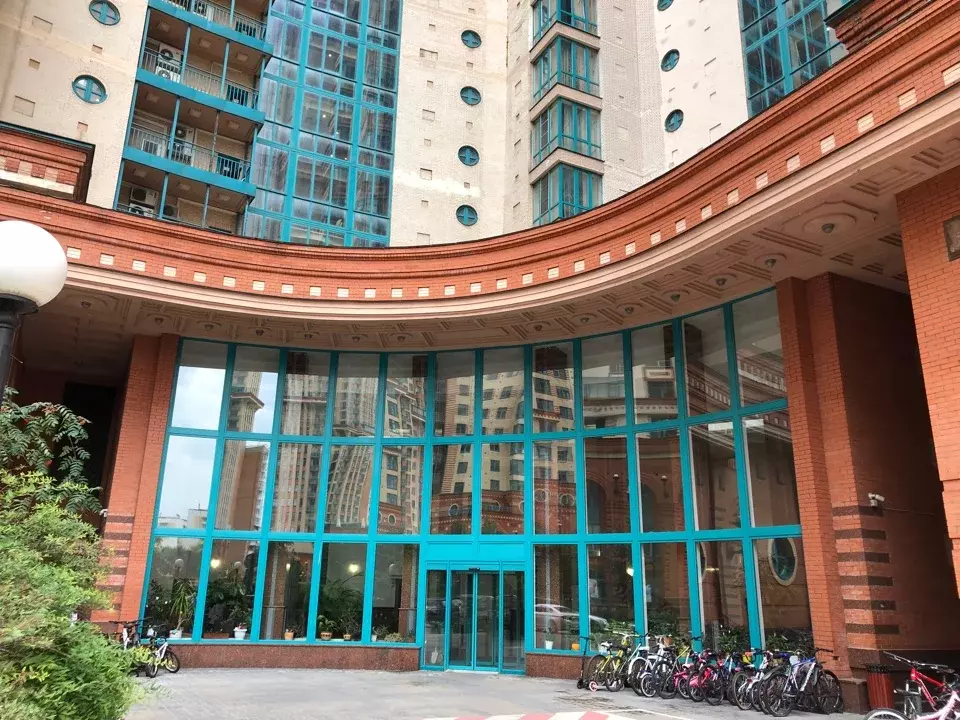 Продается 4-комнатная квартира - Фото 2