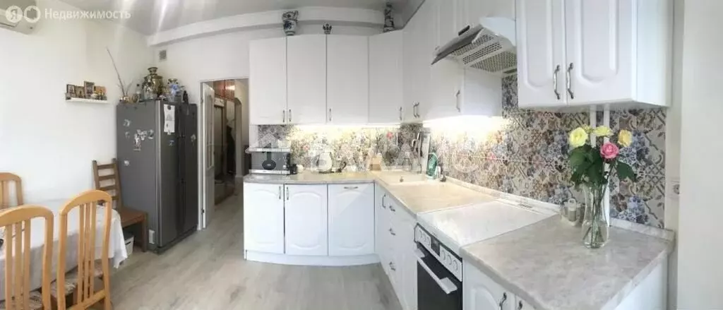 3-комнатная квартира: посёлок городского типа Боброво, Крымская улица, ... - Фото 1