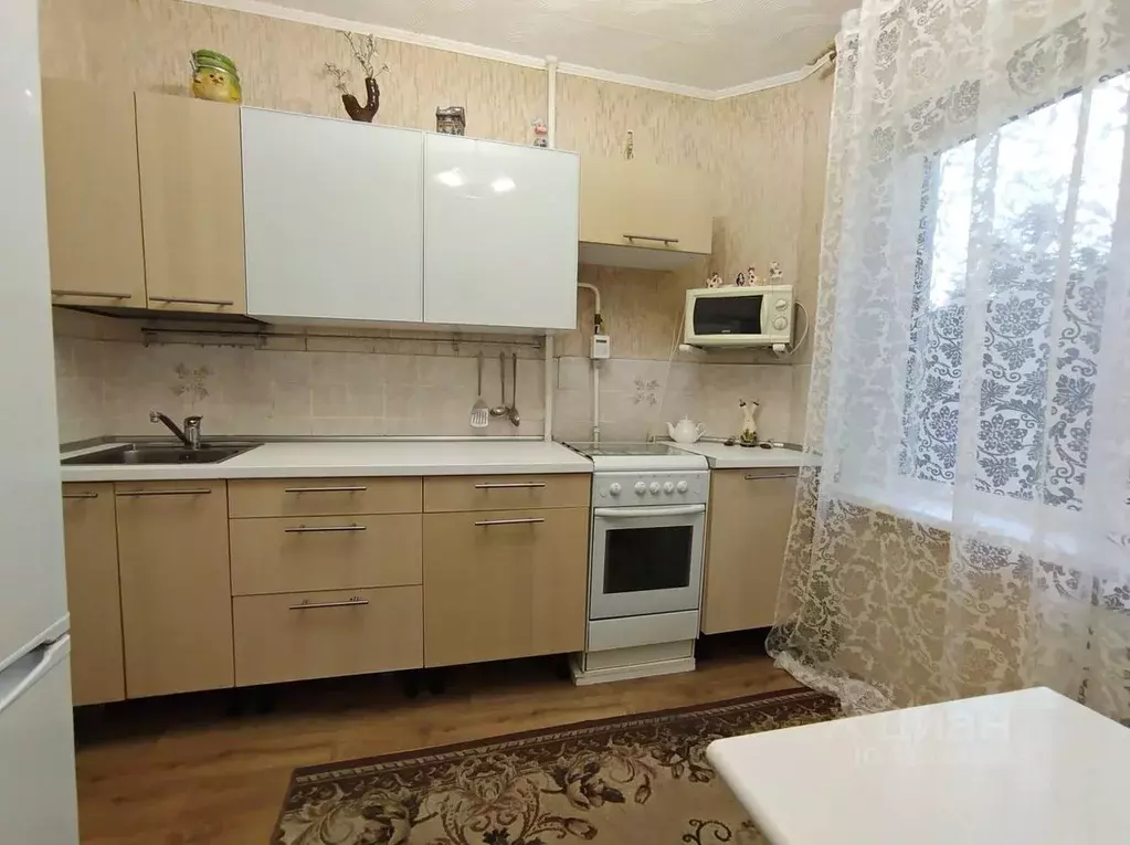 2-к кв. Омская область, Омск Заозерная ул., 24 (52.0 м) - Фото 1