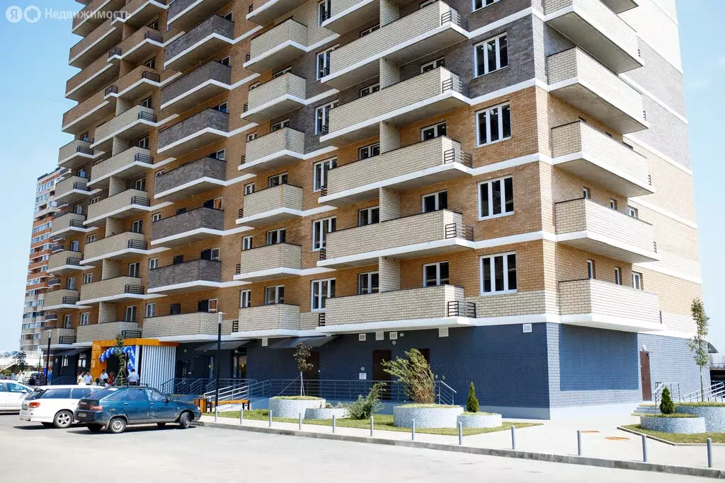 Квартира-студия: Краснодар, улица Гидростроителей, 62к3 (30 м) - Фото 0