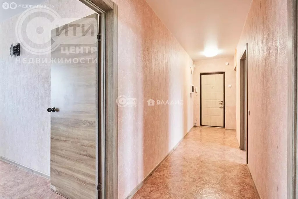 3-комнатная квартира: Воронеж, улица Коренцова, 9 (68 м) - Фото 1
