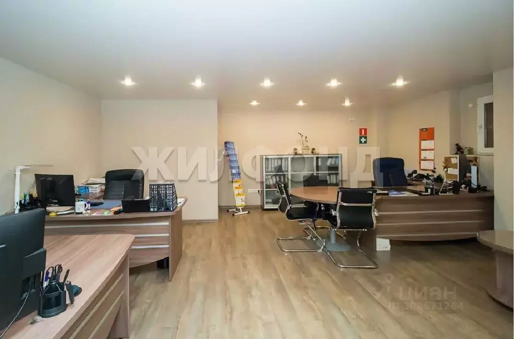 Офис в Новосибирская область, Новосибирск ул. Добролюбова, 162/1 (146 ... - Фото 2