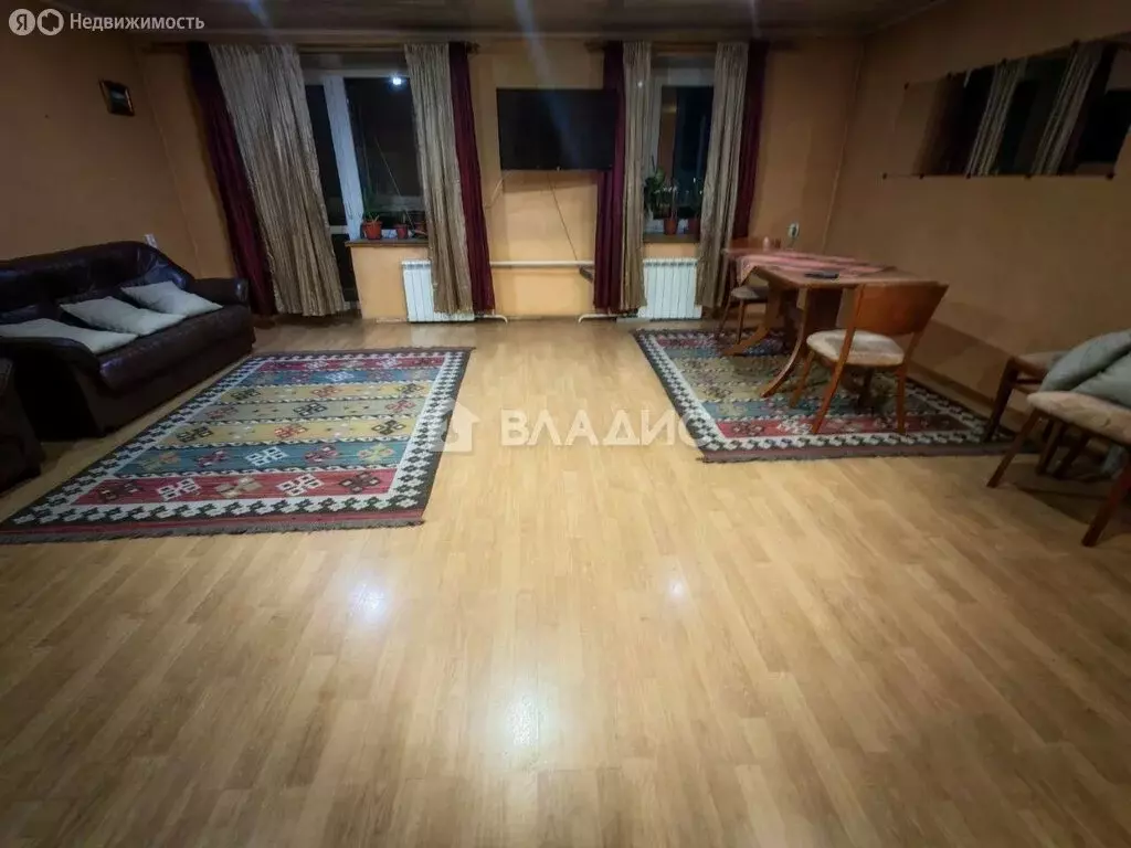 4-комнатная квартира: Улан-Удэ, 102-й микрорайон, улица Ринчино, 28 ... - Фото 2