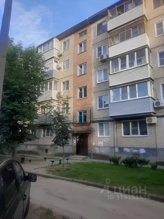 1-к кв. Волгоградская область, Камышин 3-й мкр, 1 (31.0 м) - Фото 0