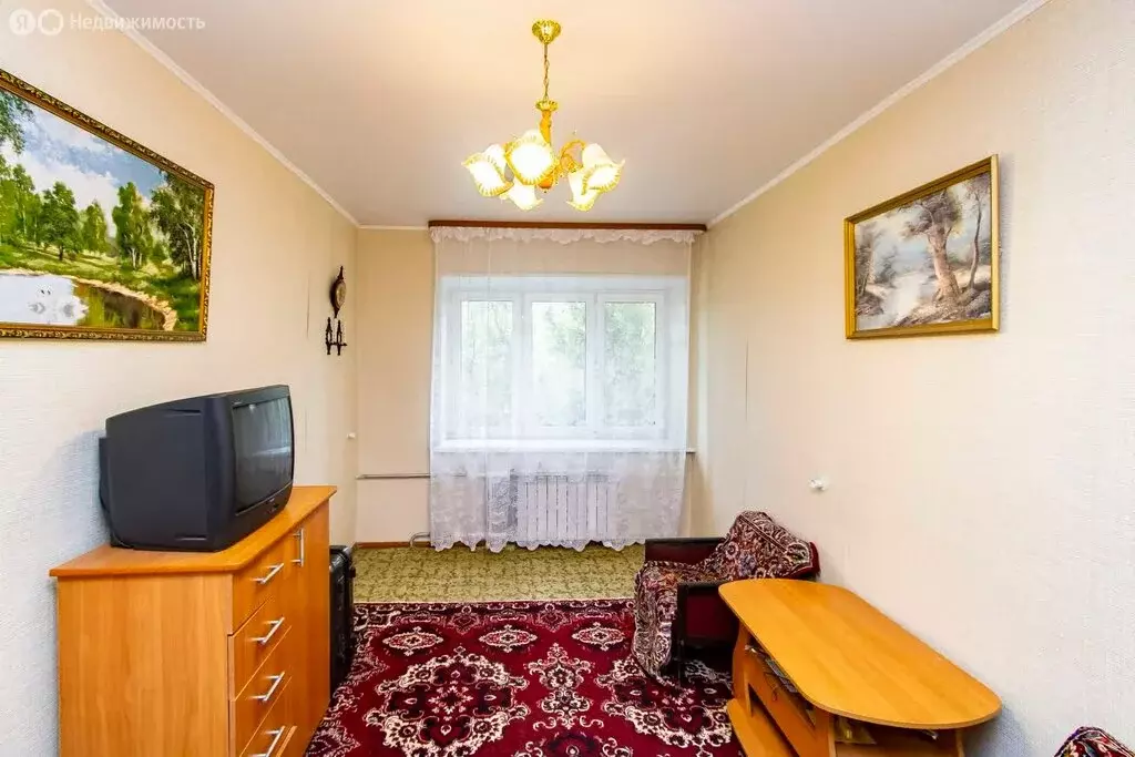 3-комнатная квартира: посёлок городского типа Боровский, улица Максима ... - Фото 1