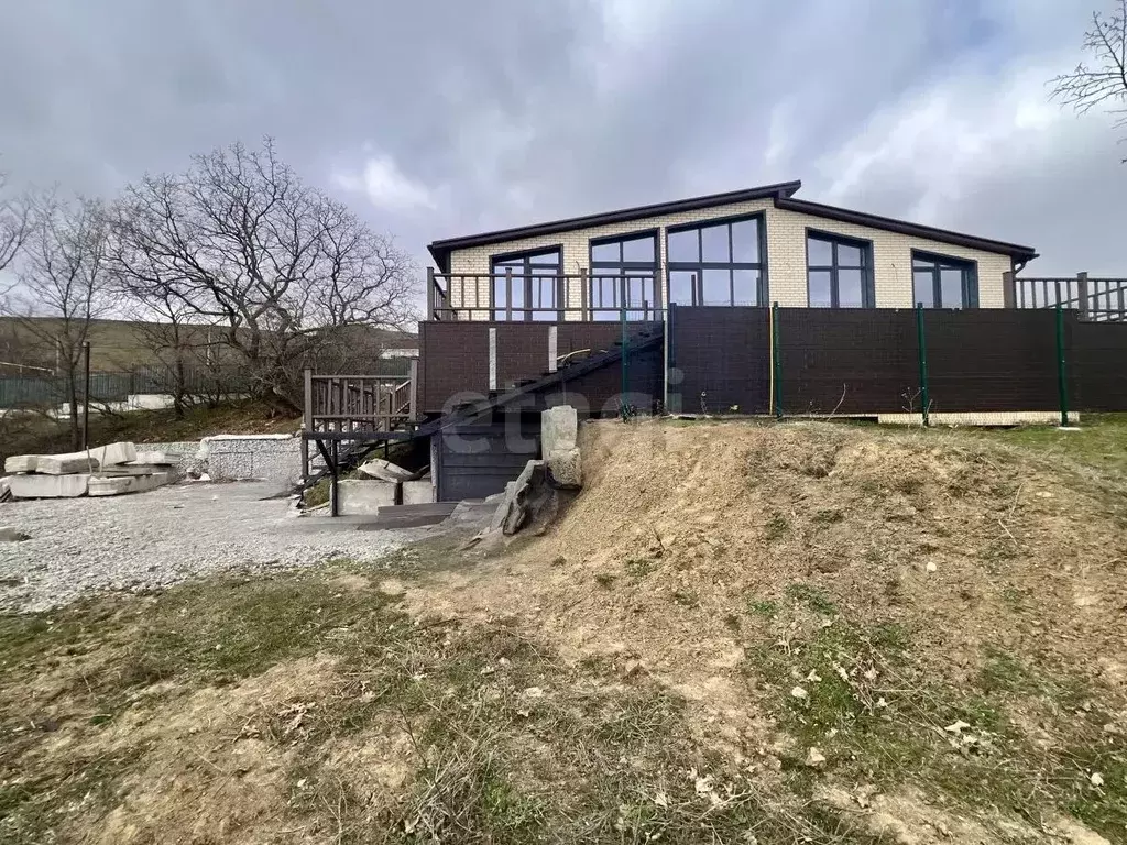 Дом в Крым, Алушта муниципальный округ, с. Верхняя Кутузовка ул. Д. ... - Фото 1