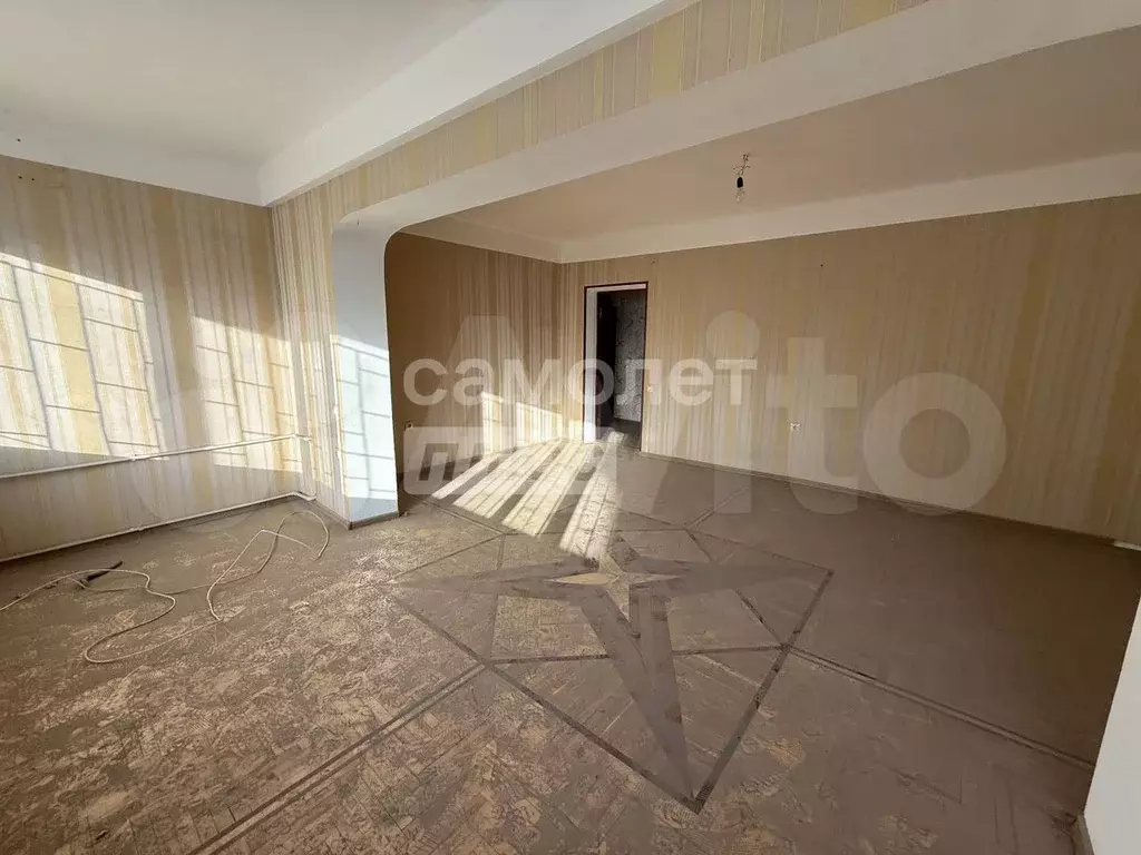 4-к. квартира, 91 м, 2/9 эт. - Фото 1