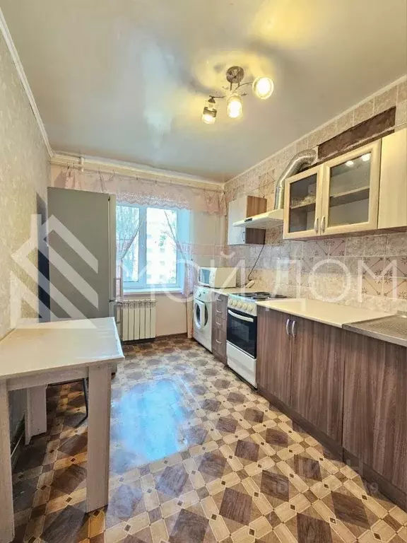 4-к кв. Сахалинская область, Южно-Сахалинск Амурская ул., 94 (64.1 м) - Фото 0