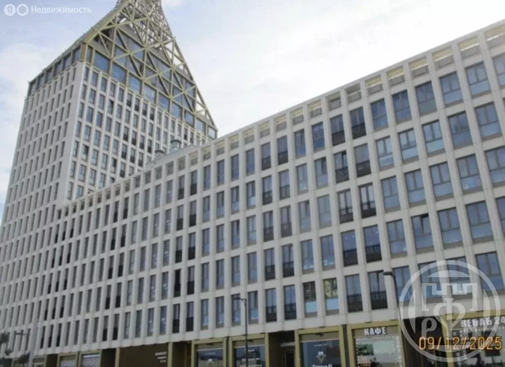 3-комнатная квартира: Санкт-Петербург, улица Челюскина, 2 (76.7 м) - Фото 1