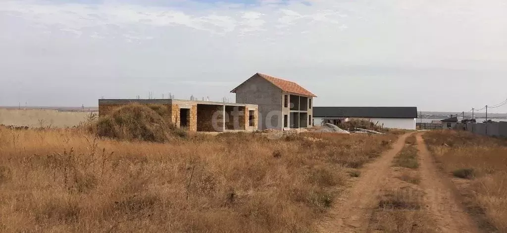 Дом в Крым, Черноморский район, Оленевское с/пос 7 (260 м) - Фото 1