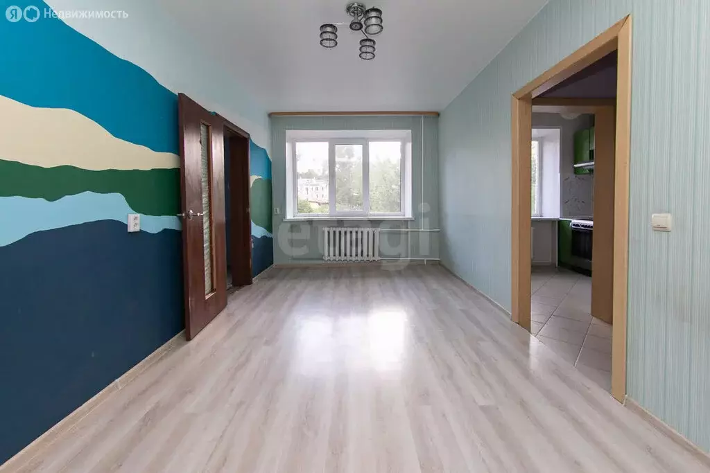 3-комнатная квартира: Томск, проспект Кирова, 55 (43 м) - Фото 0