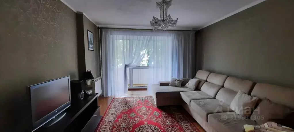 3-к кв. Омская область, Омск ул. Масленникова, 60 (60.0 м) - Фото 0