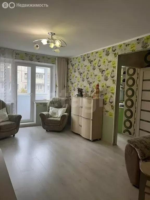 2-комнатная квартира: Златоуст, проспект имени Ю.А. Гагарина, 4-я ... - Фото 2