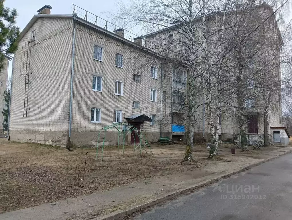 3-к кв. Владимирская область, Меленки ул. Мира, 19 (67.3 м) - Фото 0