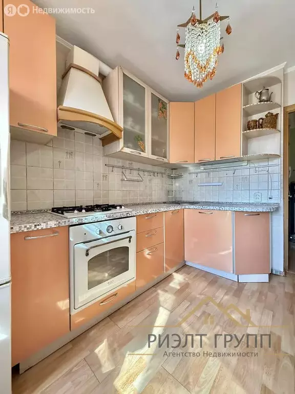 3-комнатная квартира: Казань, улица Адоратского, 27 (65.7 м) - Фото 2