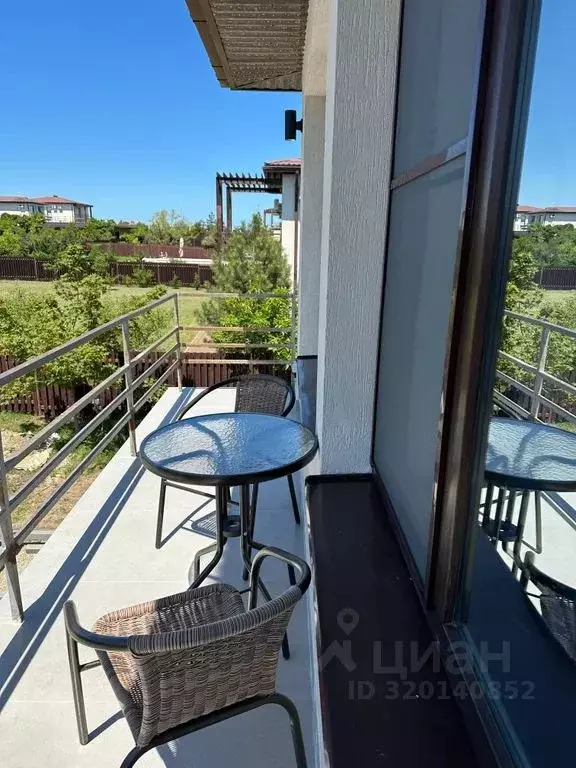 Дом в Краснодарский край, Темрюкский район, Ахтанизовское с/пос, пос. ... - Фото 1