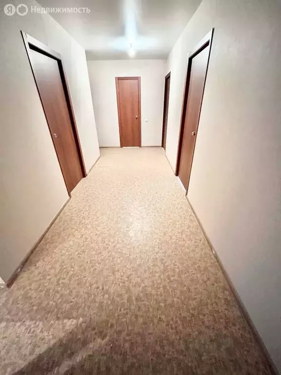 4-комнатная квартира: Волгоград, Кировский район, улица имени Старшего ... - Фото 2