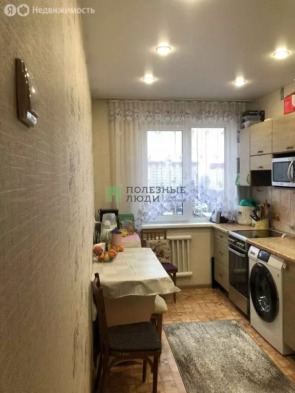 2-комнатная квартира: Барнаул, улица Сухэ-Батора, 5 (43.2 м) - Фото 1