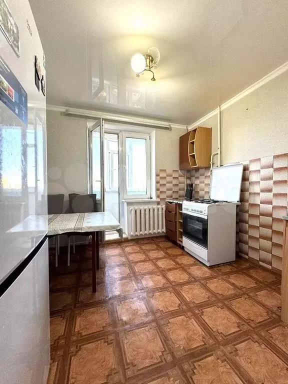 2-к. квартира, 54 м, 2/8 эт. - Фото 0