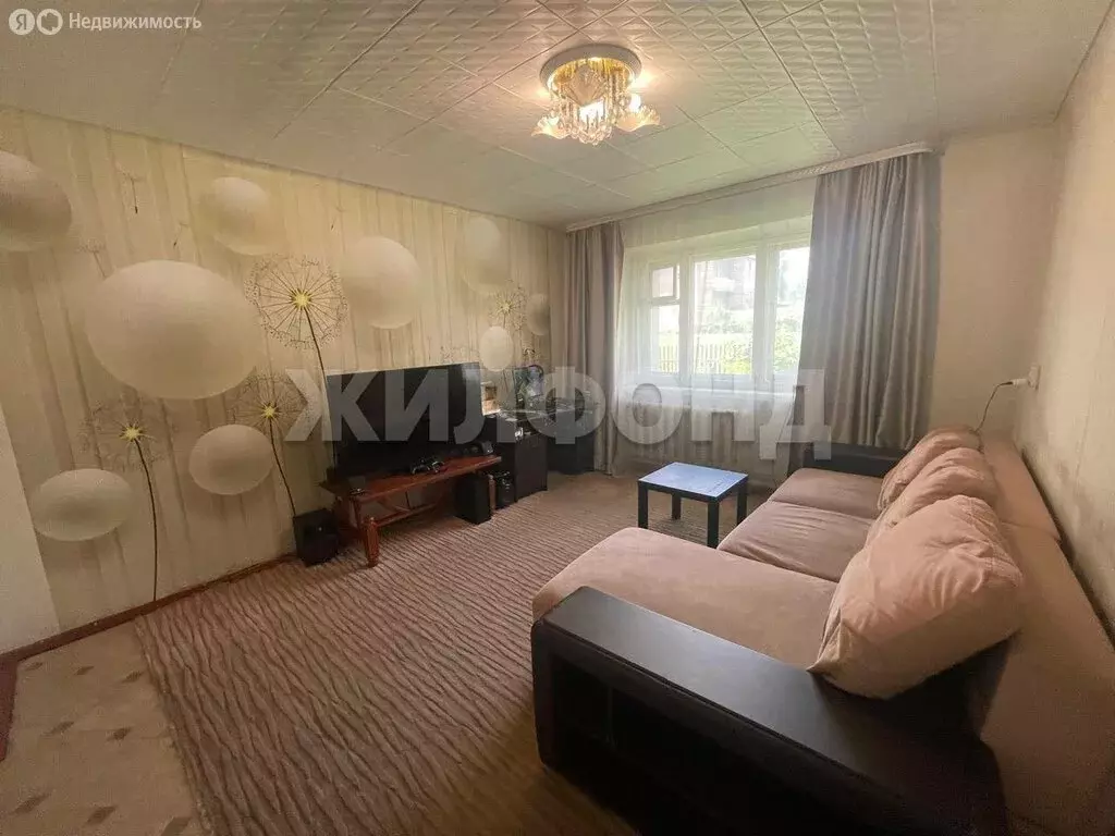 3-комнатная квартира: Ордынское, проспект Революции, 79 (55.9 м) - Фото 1